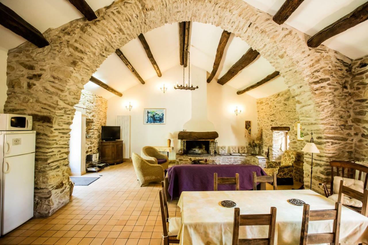 Chateau De Colombieres Sur Orb Luaran gambar